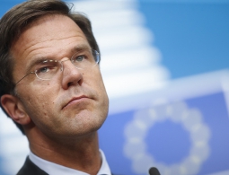 Рютте: Гаага не ратифицирует ассоциацию с Украиной, если не найдет "легальное решение"