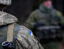 Власти Украины: один силовик погиб и 11 ранены в Донбассе за сутки