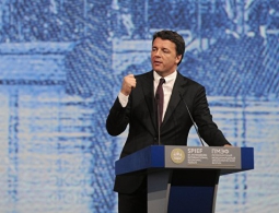 Премьер Италии призвал "железной рукой" бороться с террором