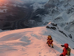 Непал начал проверку в отношении индийской пары лжепокорителей Эвереста