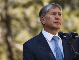 "Судьбе назло": президент Киргизии выпустил первый клип к своей песне