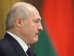 Лукашенко: Белоруссия ценит мир, но укрепляет свою обороноспособность