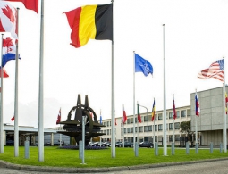 Постпред США: НАТО выстроит связи с РФ на основе баланса силы и диалога