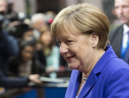 Меркель обсудит перспективы сотрудничества ФРГ и Киргизии в Бишкеке