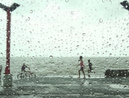 К югу Японии приближается мощный тайфун "Непартак"