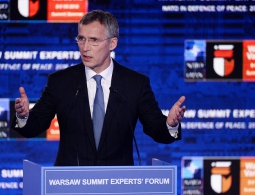 Столтенберг: НАТО приняла решение о размещении четырех батальонов в Прибалтике и Польше