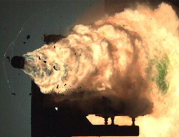 Российские ученые испытали электромагнитную пушку-рельсотрон