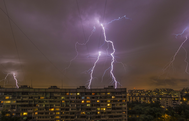 Гроза обрушилась на Москву и регионы Центральной России