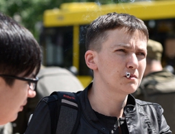 СМИ: Савченко в Одессе попытались забросать яйцами