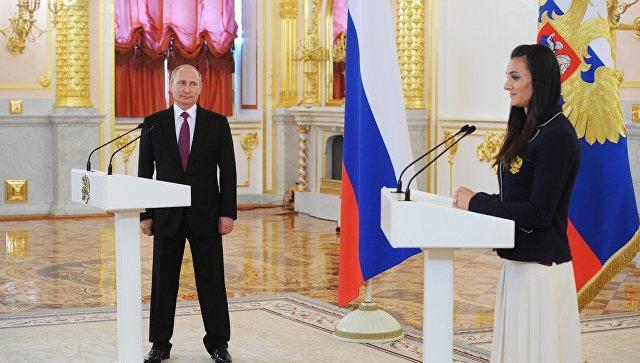 Путин пообещал олимпийцам защитить их интересы