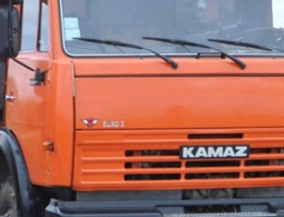На брянской трассе «КАМАЗ» покалечил 19-летнего парня