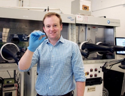 Химики создали батарейку, работающую на витаминах