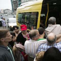 К деньгам передом, к пассажиру задом