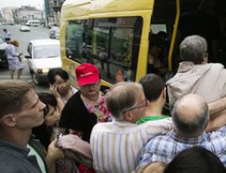 К деньгам передом, к пассажиру задом