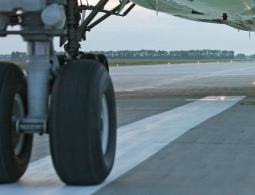 В аэропорту Внуково успешно приземлился Boeing с отказавшим двигателем
