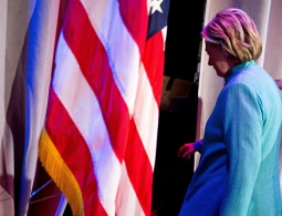 Пользователи соцсетей заподозрили проблемы со здоровьем у Хиллари Клинтон