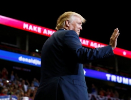 Телеканал ABC прервал трансляцию, когда Трамп назвал Клинтон основателем ИГ