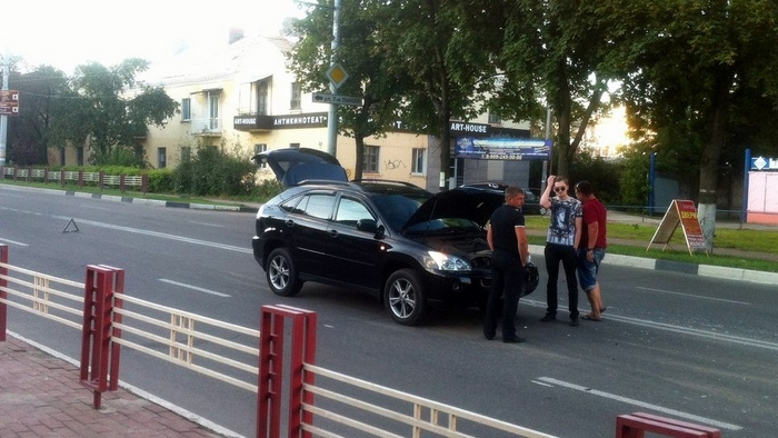 В Брянске на Дуки столкнулись 4 автомобиля