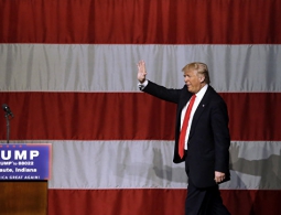 СМИ: секретная служба обсуждала со штабом Трампа поправку к Конституции