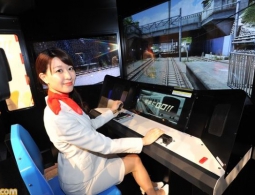 Создатели игры Space Invaders делают аркадную кабину-электровоз