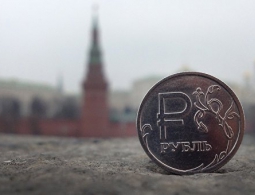 Bloomberg: рубль становится одной из лучших валют на формирующихся рынках
