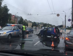 В Брянске массовое ДТП на Калинина заблокировало движение в городе