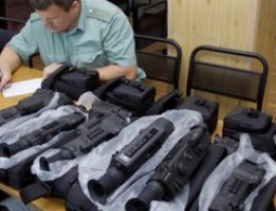 Украинка пыталась вывезти прицелы ночного видения из России в Киев