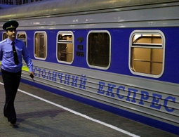 В поезде Москва - Киев нашли тайники с прицелами ночного видения