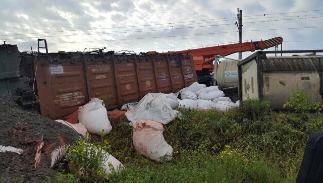 В Брянской области сошел с рельсов грузовой поезд