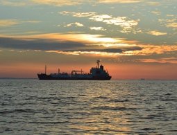 В Малайзии угнали нефтяной танкер