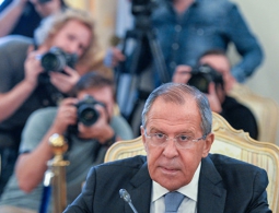 Лавров посоветовал США "посмотреть в зеркало" и выполнить обещания по Сирии