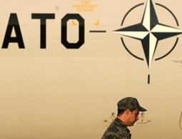 Американский аналитик заявил, что США пора выйти из НАТО