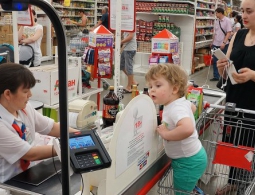 На снижение: тотальная экономия россиян набрала обороты