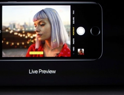 Не боится воды и мощная камера: Apple представила iPhone 7