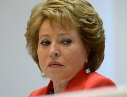 Матвиенко предложила обязать безработных вносить взносы за ОМС