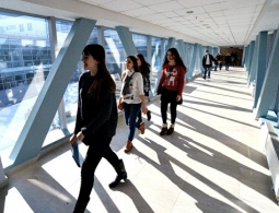 Разрыв между "слабыми" и "сильными" вузами растет