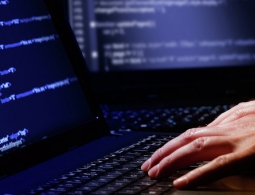 СМИ пишут, что хакер Guccifer 2.0 выложил новые документы Демпартии США