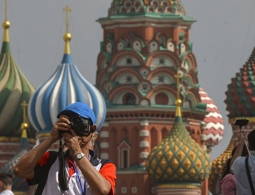 From Russia with love: иностранцы зачастили в Россию