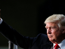 Трамп предложил разоружить охрану Клинтон и "посмотреть, что с ней будет"
