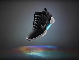 Самошнурующиеся кроссовки Nike поступят в продажу 28 ноября