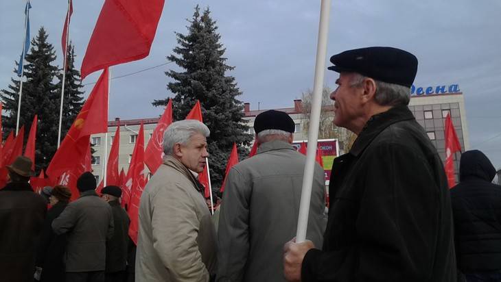 «Безмандатники» решили раскачать Брянск митингами