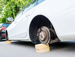 Новая угроза для автовладельцев: кражи запчастей стали расти