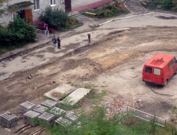 Власти Брянска наглядно показали ремонт дворов