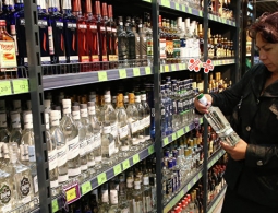 Минздрав выступил против снижения минимальных цен на водку