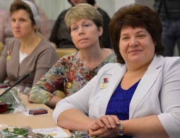 28 жительниц Брянской области получат знак «Материнская слава»