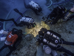 Археологи нашли под водой скелет владельца "компьютера" древних греков