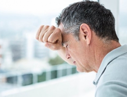 Генетики выяснили, почему люди умирают и седеют от горя