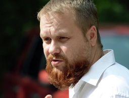 Следствие требует домашнего ареста организатора "Русского марша" Демушкина