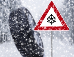 Когда менять шины и как не получить штраф за резину не по сезону