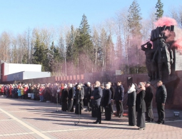 В Брянской области почтили память трагически погибших жителей деревни Хацунь